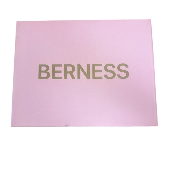 Burness Chunky Sneaker Size 11 Off White Black Lace Up Comfort Insole Athleisure - Picture 12 of 14